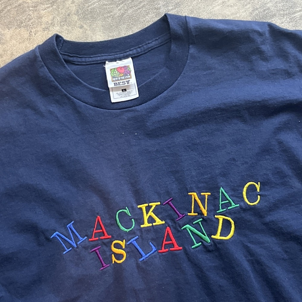 Vintage Fruit of the Loom T-Shirt Size L (M) Blue Mackinac Island Michigan 50/50